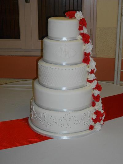 Red & white rose cascade - Cake by Mandy