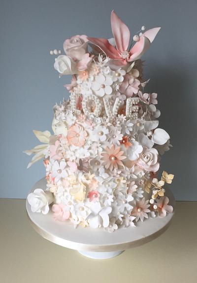 frivolous flowers revisited in peach  - Cake by Happyhills Cakes