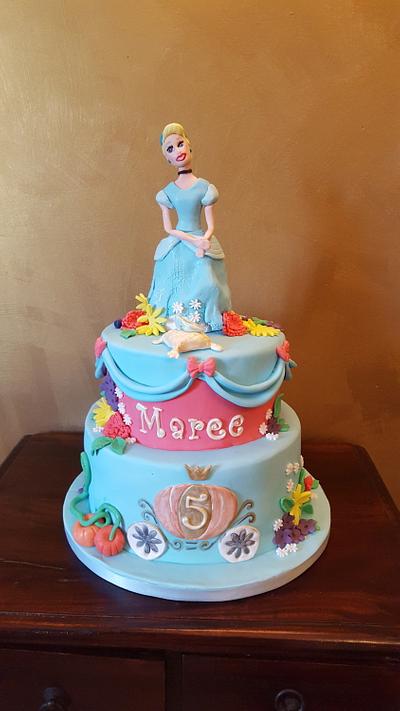 Cinderella - Cake by Cake Towers