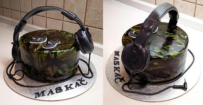 Headphones - Cake by Majka Maruška