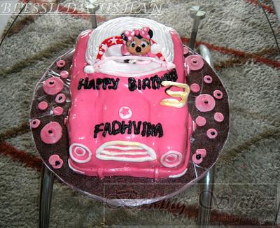 "MINNIE MOUSE & CAR" CAKE - Cake by Blessilda Tishan