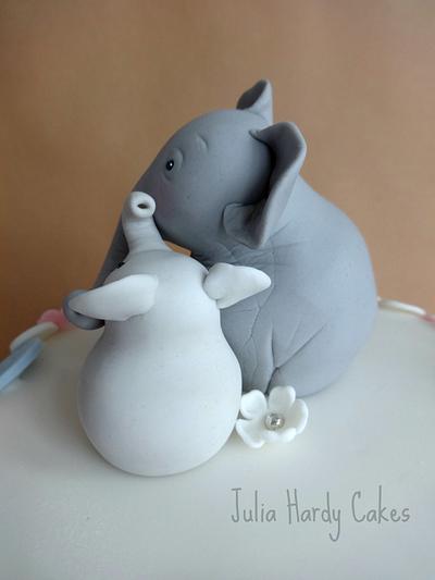 Little Gumpaste Elephants - Cake by Julia Hardy