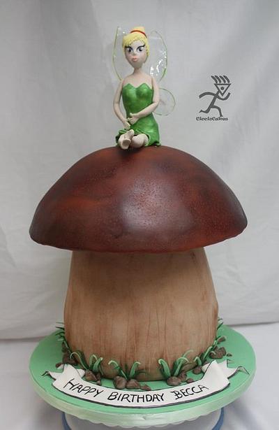 Fairy on a Fungi (all Edible) - Cake by Ciccio 