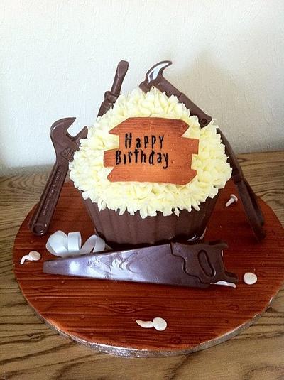 Tools giant cupcake  - Cake by CakeMeHappy15