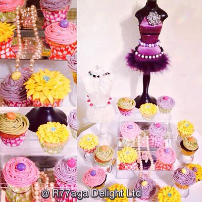 Bright Rose Jewellery Cupcakes - Cake by R77aga Delight Ltd
