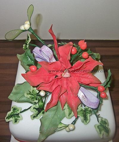 Pointsettia & Mistletoe & Ivy - Cake by debscakecreations