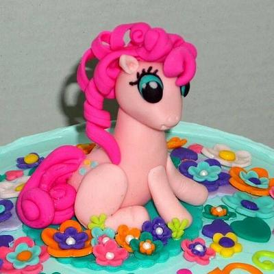 Pinkie Pie - Cake by Monica@eat*crave*love~baking co.