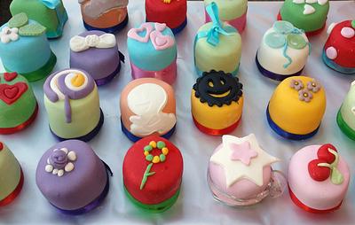 Mini cakes - Cake by Fine cake ketering