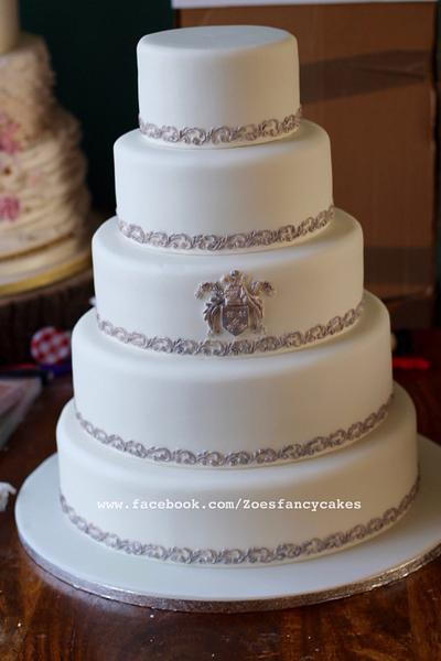 Coat of arms wedding cake - Cake by Zoe's Fancy Cakes