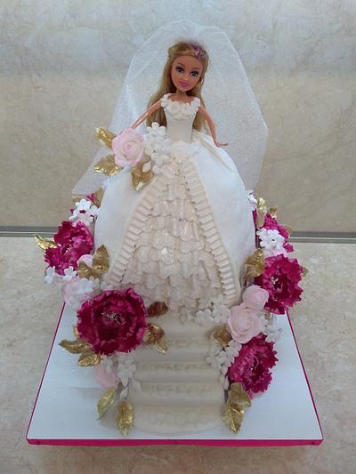 Wedding doll - Cake by Marianna Jozefikova