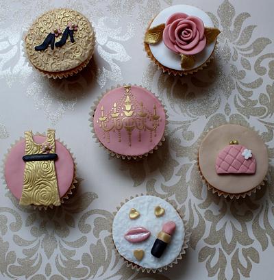 Girly glamorous cupcakes - Cake by bijoucakes