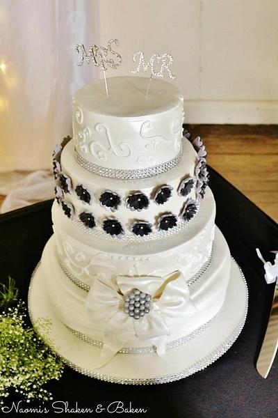 4 tired Wedding cake - Cake by Naomi's Shaken & Baken