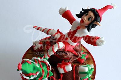 Tipsy christmas girl - Cake by Valentina's Sugarland