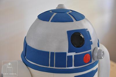 R2D2 - May the 40th Be with you! - Cake by Cakeadaisical