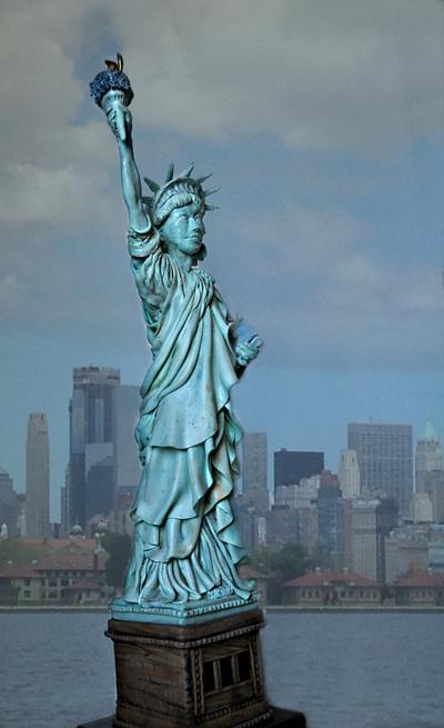 The Statue of Liberty - Wonders of the World Challenge - Cake by Sandra Smiley