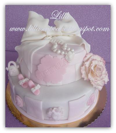 Romantic Pearl Cake - Cake by Lilla's Cupcakes
