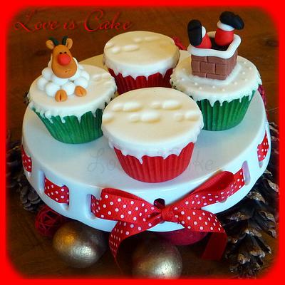 Santa got stuck in the chimney..... - Cake by Helen Geraghty