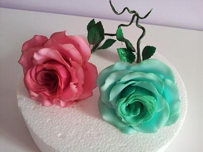 Green & fuchsia roses - Cake by Le torte di Ci