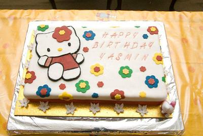 Hello Kitty Cake - Cake by NinasCakes