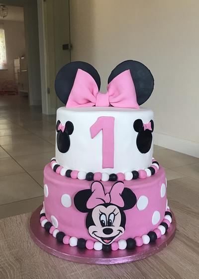 Minnie Mouse cake - Cake by Jasmin Kiefer