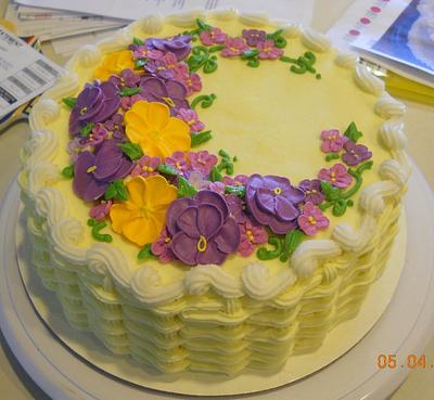 Royal Icing Flowers - Cake by Jen