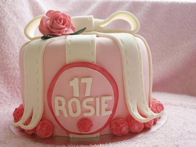 Rosie Cake - Cake by Maxine Quinnell