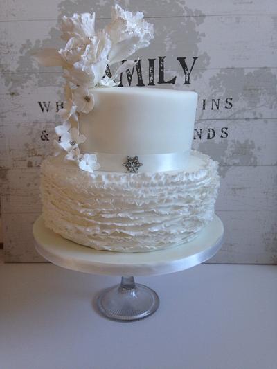 Ruffle cake - Cake by Carry on Cupcakes