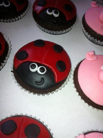 ladybird cupcakes - Cake by Little monsters Bakery