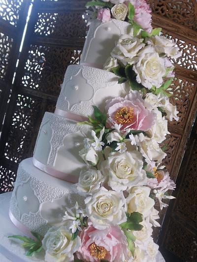Romantic Wedding Cake - Cake by Calli Creations