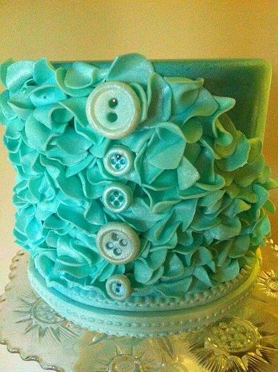 Petal buttons - Cake by JenStirk
