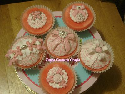 Bow collection cupcakes - Cake by ladyfaeuk