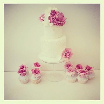 2tier vintage rose cake. - Cake by Swt Creation