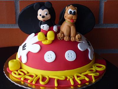 Mickey and Pluto cake - Cake by Aventuras Coloridas