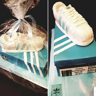 Addidas superstars cake with the box - Cake by Jolly les délices 