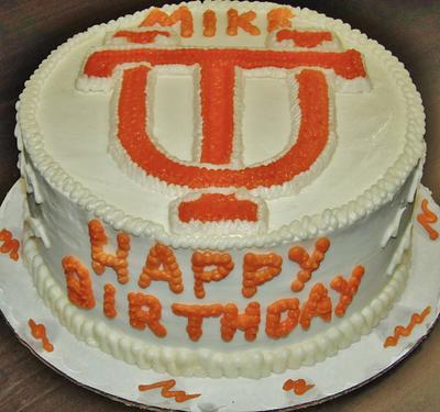 UT Cake (University of Tennessee) in all Buttercream - Cake by Nancys Fancys Cakes & Catering (Nancy Goolsby)