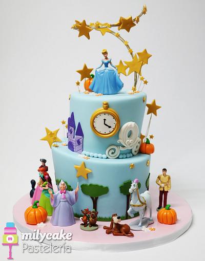 Magic Cinderella Cake - Cake by Mily Cano