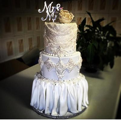 Wedding cake  - Cake by Shuheila Manuel