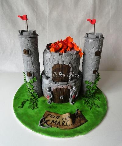 castle and the dragon - Cake by mallorcacakes