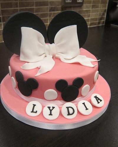 Minnie Mouse Ears - Cake by Tracey