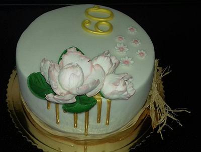 gold drip cake with peony - Cake by anythinggoes