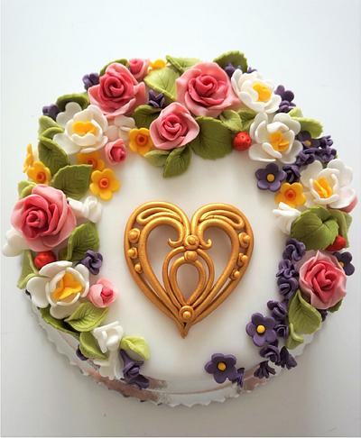 gold heart - Cake by Torty Zeiko