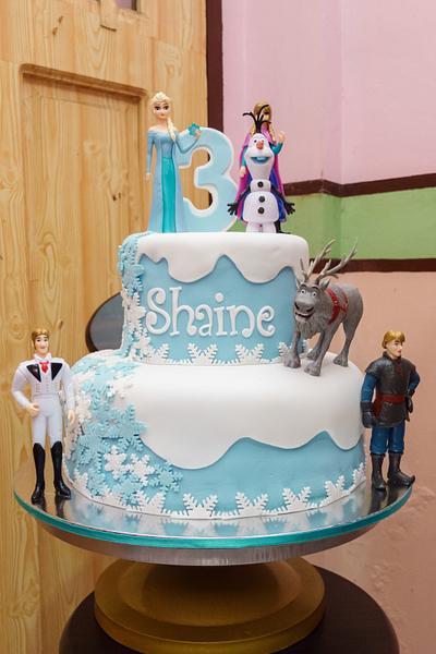 Frozen Cake - Cake by Yellow Box - Cakes & Pastries