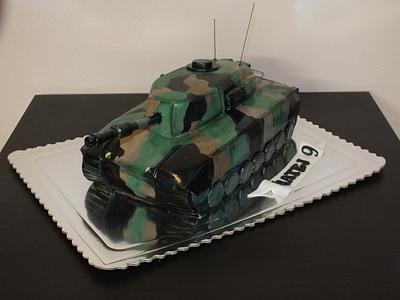 camouflage tank - Cake by Janeta Kullová