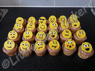 Smilies :) - Cake by Little Kent Cakery
