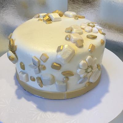 NY bejeweled cake - Cake by Latifa