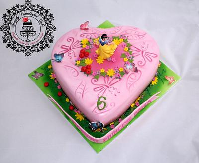 snow white in pink - Cake by Dorota/ Dorothy