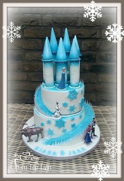 Frozen Castle Cake - Cake by Op en Top Taart