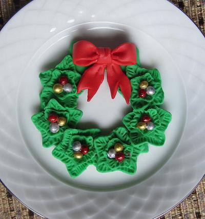 Christmas Fondant Wreath - Cake by Cake Creations by ME - Mayra Estrada