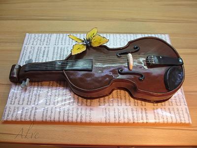 Violin - Cake by akve