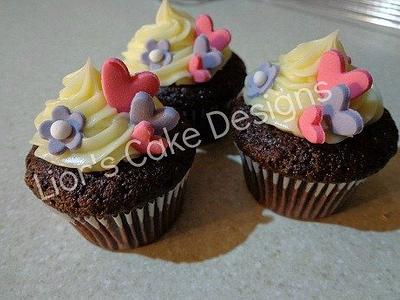 Valentines Cupcakes - Cake by Lior's Cake Designs